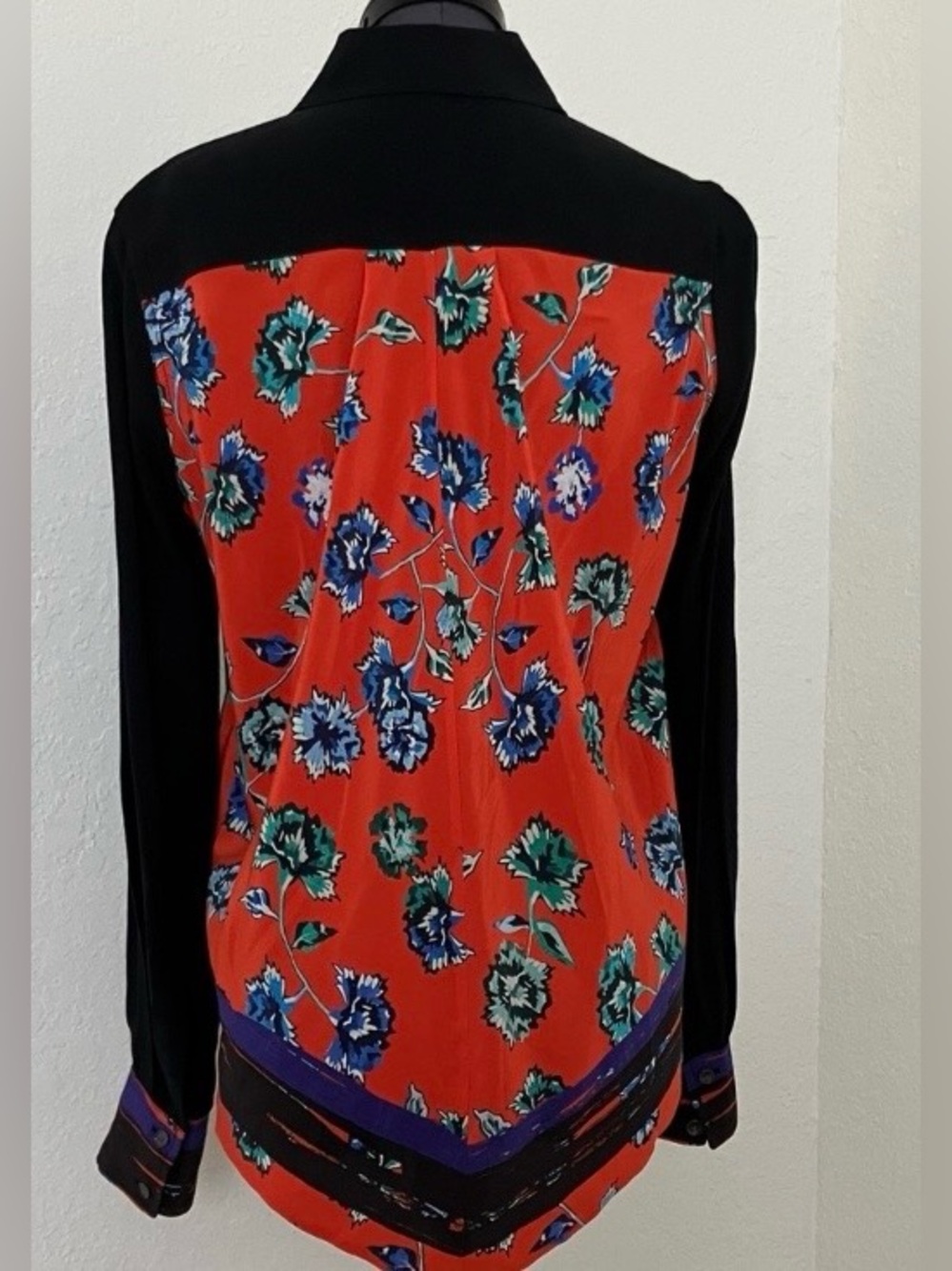 DEREK  LAM 10 CROSBY Deep Orange/Black Silk Floral long sleeve shirt. Sz 0